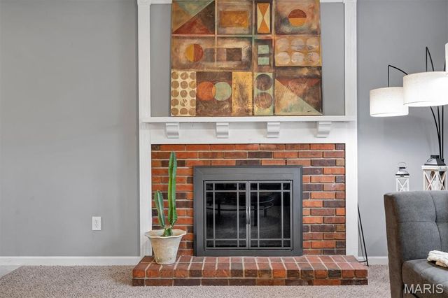 225 Vistaoak Court, Ballwin, MO 63021