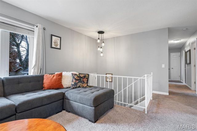 225 Vistaoak Court, Ballwin, MO 63021