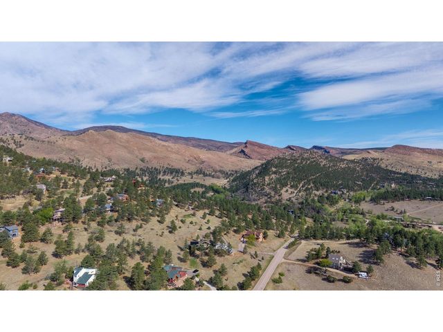 8563 Middle Fork Rd, Boulder, CO 80302
