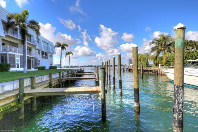 1030 Sugar Sands Boulevard 267, Singer Island, FL 33404