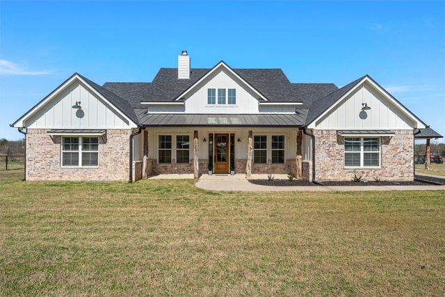 399 Satin Rd, Chilton, TX 76632