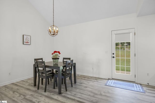 124 E King Road, Greer, SC 29651