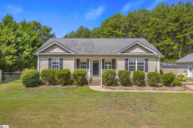 124 E King Road, Greer, SC 29651