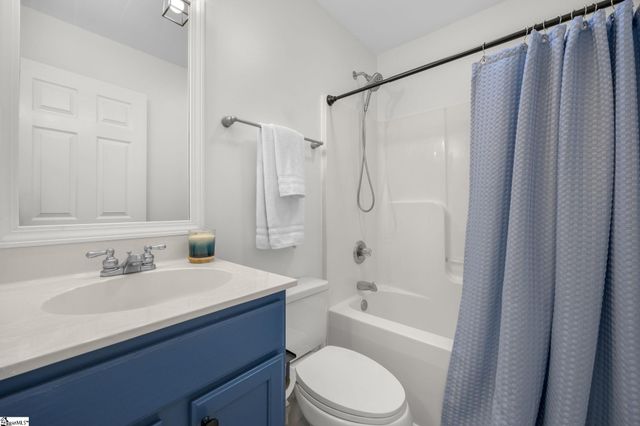 124 E King Road, Greer, SC 29651