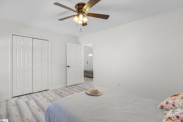 124 E King Road, Greer, SC 29651