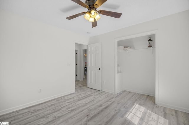 124 E King Road, Greer, SC 29651
