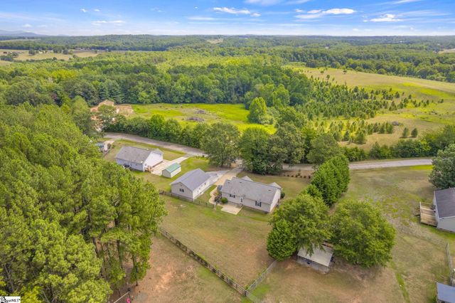 124 E King Road, Greer, SC 29651