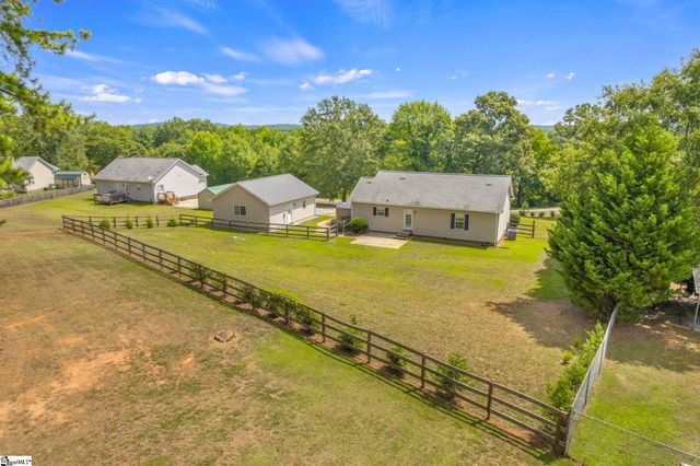 124 E King Road, Greer, SC 29651