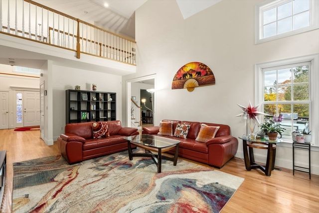 53 Drabbington Way, Weston, MA 02493