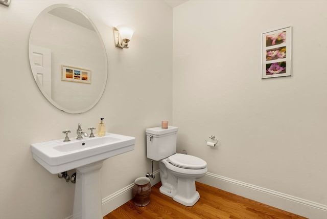 53 Drabbington Way, Weston, MA 02493