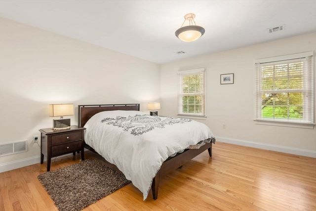 53 Drabbington Way, Weston, MA 02493