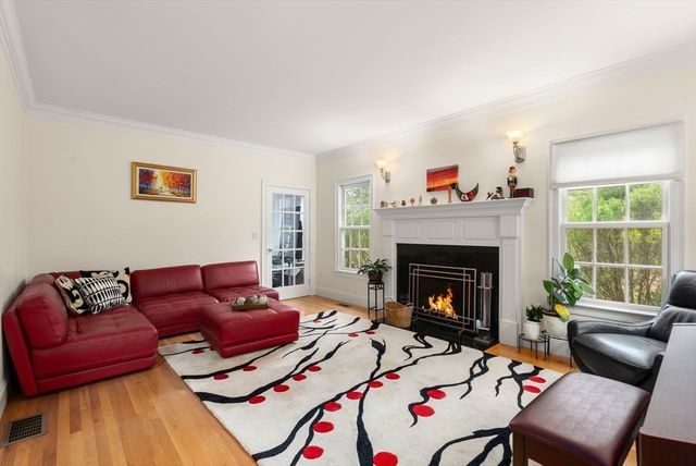 53 Drabbington Way, Weston, MA 02493