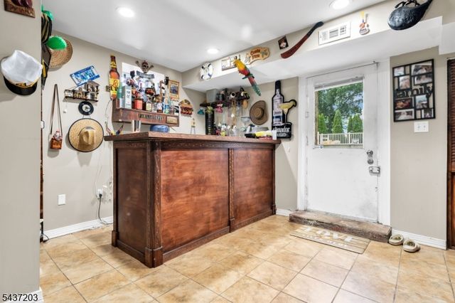 153 Mt Vernon St, Ridgefield Park Village, NJ 07660