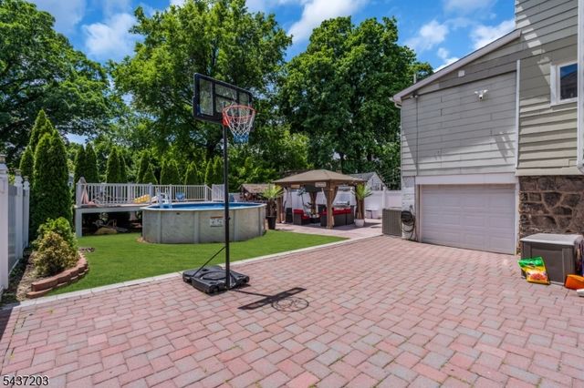 153 Mt Vernon St, Ridgefield Park Village, NJ 07660