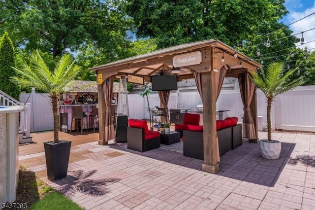 153 Mt Vernon St, Ridgefield Park Village, NJ 07660
