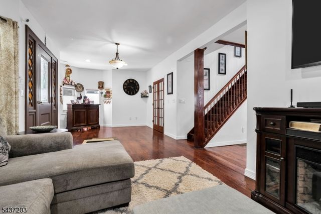 153 Mt Vernon St, Ridgefield Park Village, NJ 07660