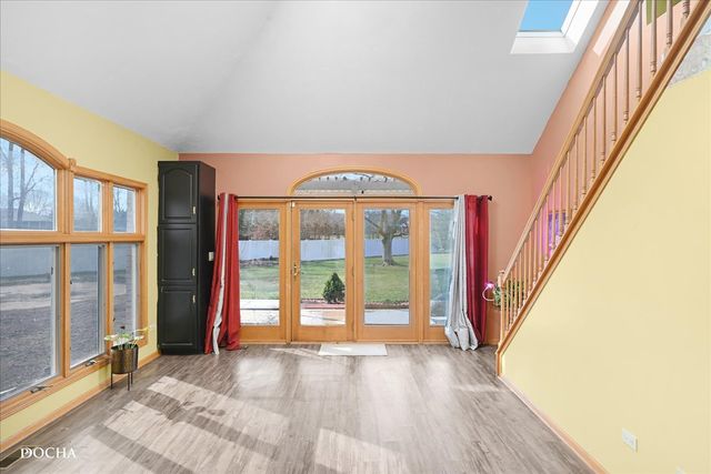 365 E Pine Meadow Court, Morris, IL 60450