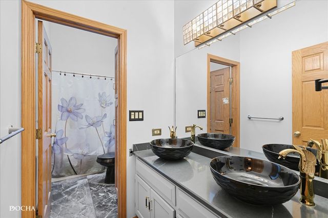 365 E Pine Meadow Court, Morris, IL 60450