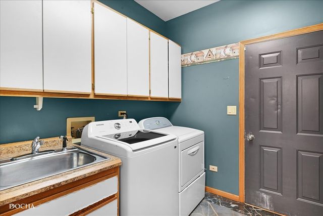 365 E Pine Meadow Court, Morris, IL 60450