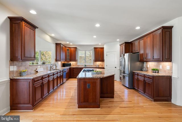 5342 CHAFFINS FARM CT, Haymarket, VA 20169