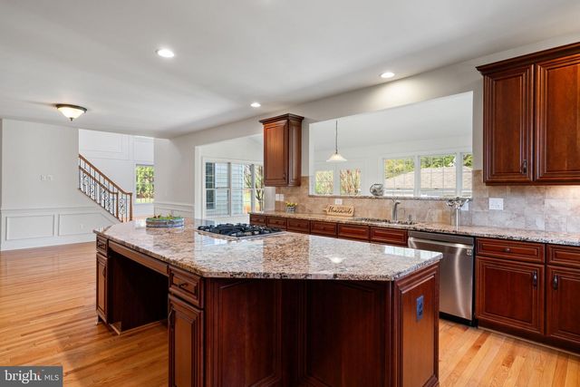 5342 CHAFFINS FARM CT, Haymarket, VA 20169