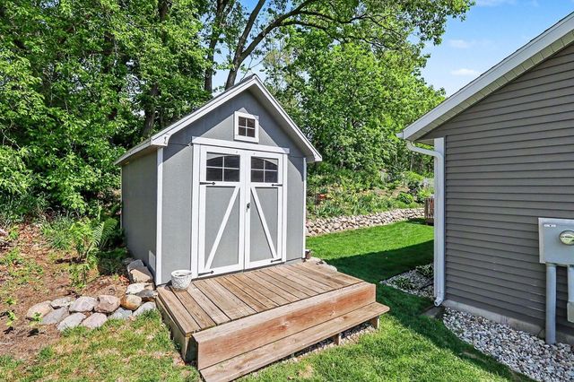 2006 Lake Avenue, North Muskegon City, MI 49445
