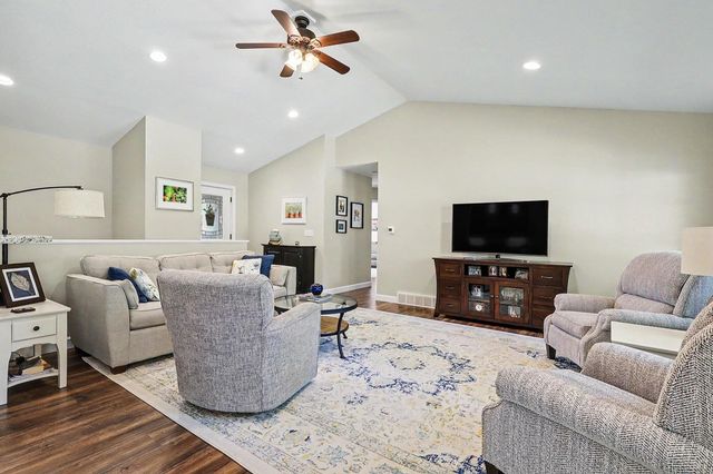 2006 Lake Avenue, North Muskegon City, MI 49445