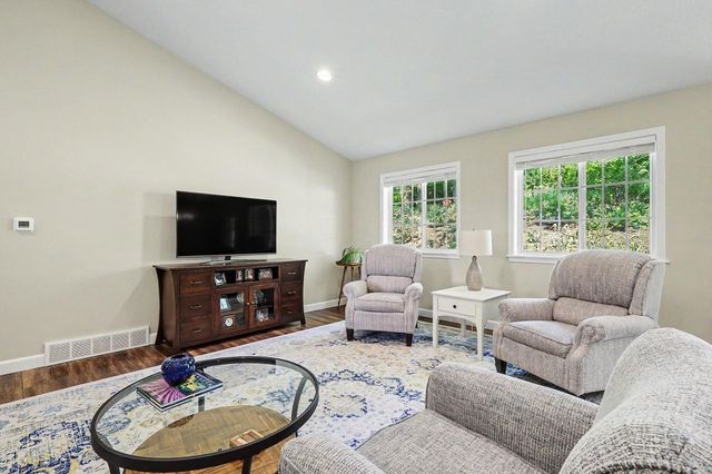 2006 Lake Avenue, North Muskegon City, MI 49445
