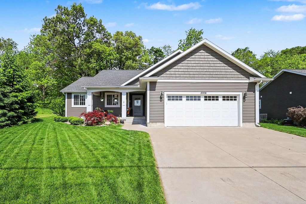 2006 Lake Avenue, North Muskegon City, MI 49445