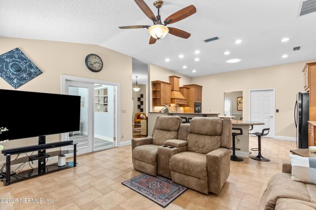 6566 RIVERCREST Drive, Jacksonville, FL 32226