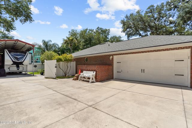 6566 RIVERCREST Drive, Jacksonville, FL 32226