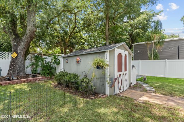 6566 RIVERCREST Drive, Jacksonville, FL 32226