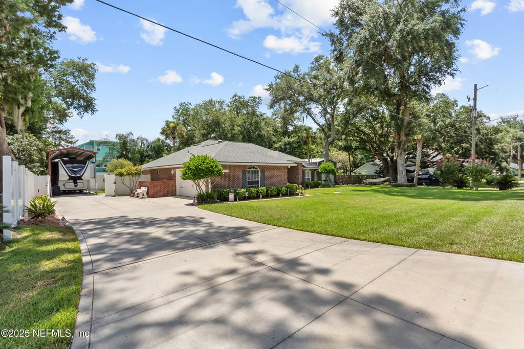 6566 RIVERCREST Drive, Jacksonville, FL 32226