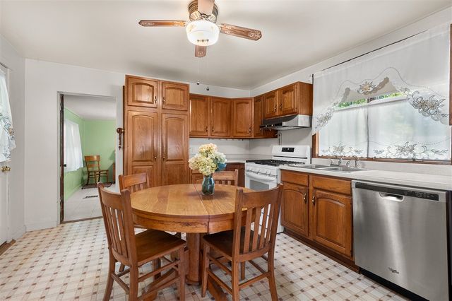527 Osterhout Street, Schoolcraft, MI 49087
