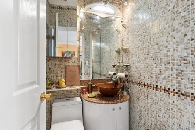 2370 62nd Street 3, Brooklyn, NY 11204