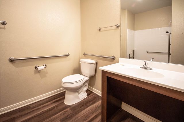 6010 Lyndhurst Drive, Houston, TX 77033