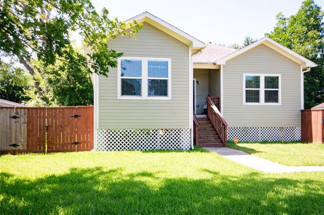 6010 Lyndhurst Drive, Houston, TX 77033