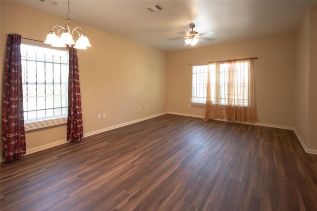 6010 Lyndhurst Drive, Houston, TX 77033