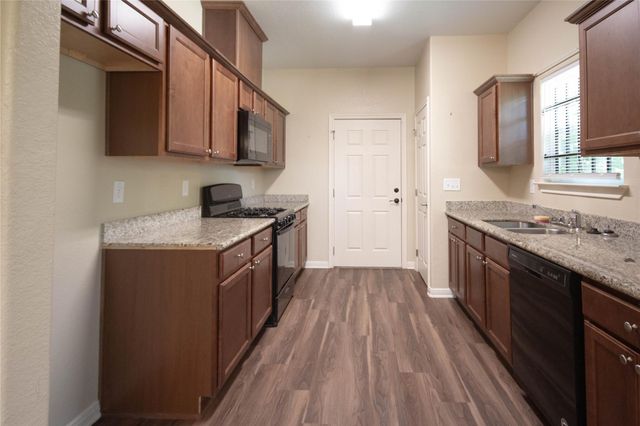 6010 Lyndhurst Drive, Houston, TX 77033