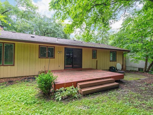 17015 13th Avenue N, Plymouth, MN 55447