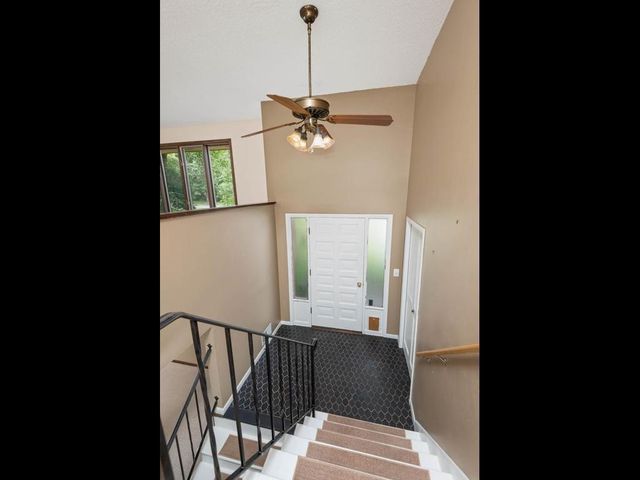 17015 13th Avenue N, Plymouth, MN 55447