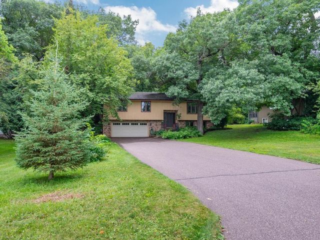 17015 13th Avenue N, Plymouth, MN 55447