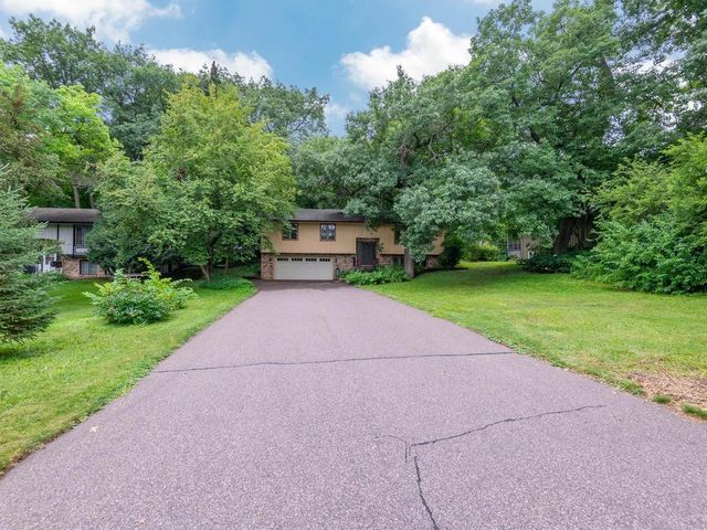 17015 13th Avenue N, Plymouth, MN 55447