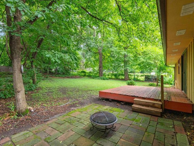 17015 13th Avenue N, Plymouth, MN 55447