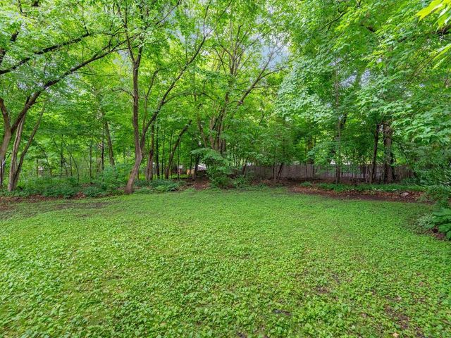 17015 13th Avenue N, Plymouth, MN 55447