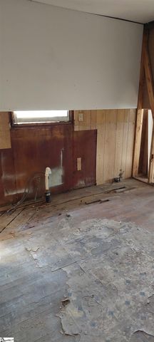 135 Glenn Road, Greenville, SC 29607