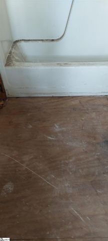 135 Glenn Road, Greenville, SC 29607