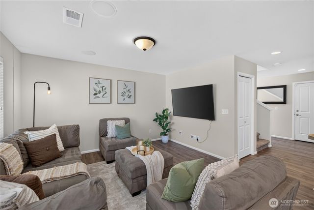 24066 SE 262nd Place, Maple Valley, WA 98038