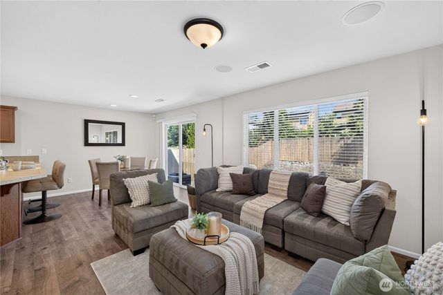 24066 SE 262nd Place, Maple Valley, WA 98038