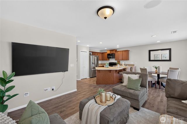 24066 SE 262nd Place, Maple Valley, WA 98038
